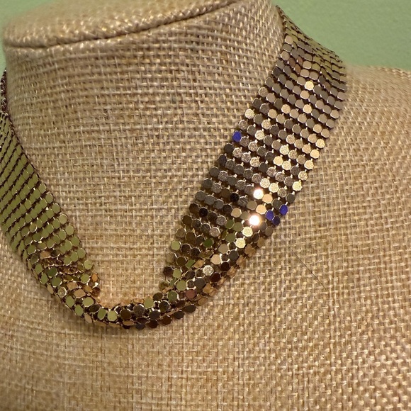 American Eagle Gold Mesh Chain Necklace - Picture 3 of 4